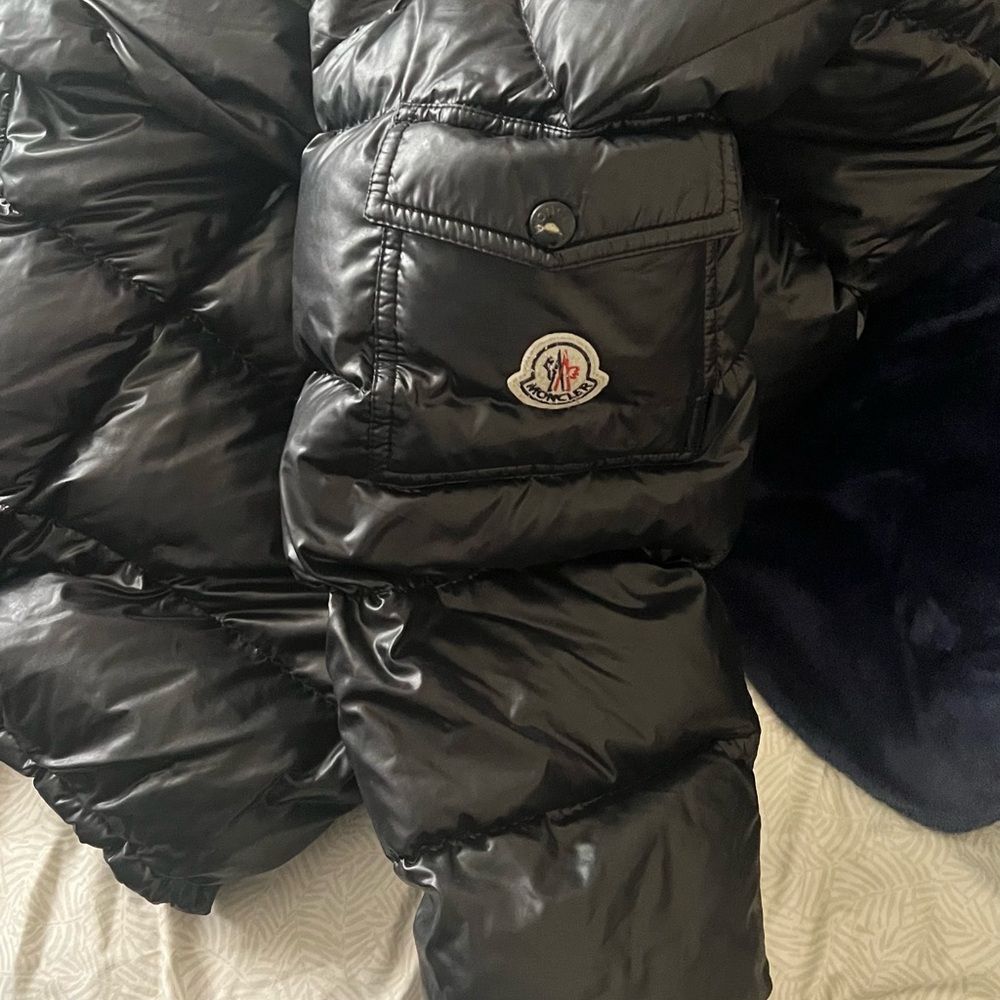 Moncler Shiny Black Down puffer Maya